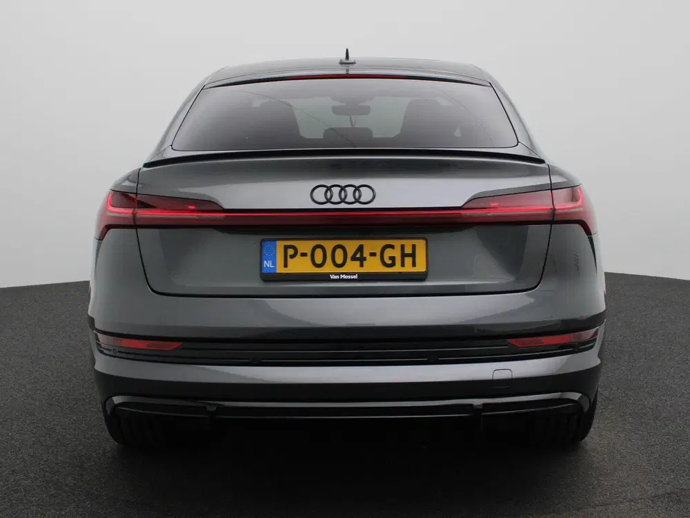 Audi e-tron 55 quattro S edition 95 kWh uit 2021, foto 5