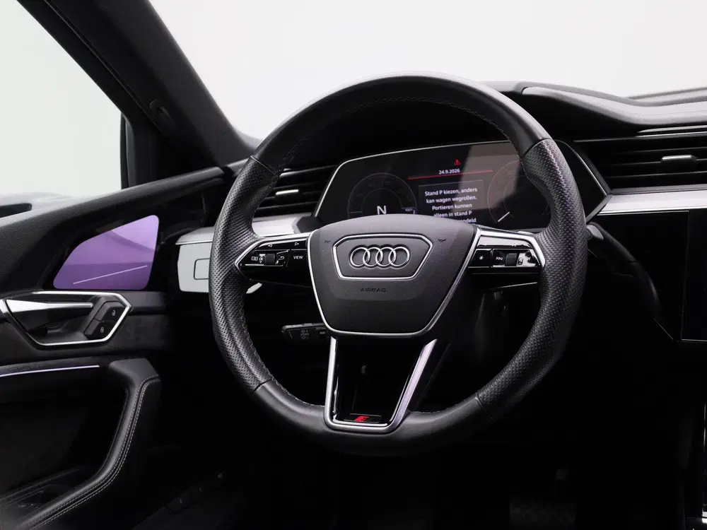 Audi e-tron 55 quattro S edition 95 kWh uit 2021, foto 9