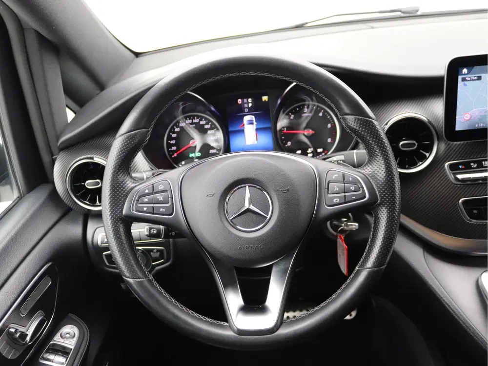 Mercedes-Benz V-Klasse 300d Extra Lang DC AMG Memory uit 2020, foto 14