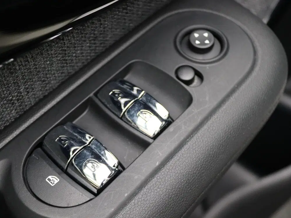 Mini Clubman One Business Edition + Classic + Sportstoe uit 2022, foto 11