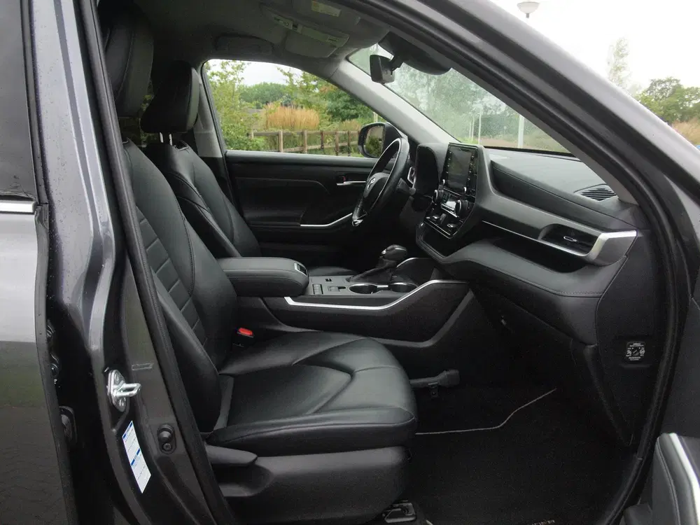 Toyota Highlander 2.5 AWD Hybrid Business uit 2021, foto 14