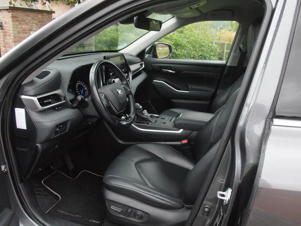 Toyota Highlander 2.5 AWD Hybrid Business uit 2021, foto 3