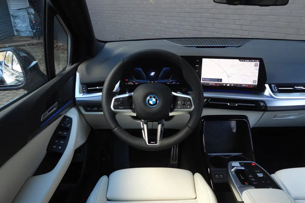 BMW 2-serie Active Tourer 225e xDrive M Sport Automaat uit 2026, foto 2