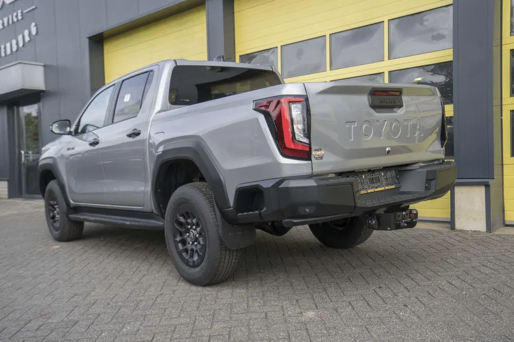 Toyota Hilux 2.8 D-4D MHEV Double Cab Auto 4WD Comfort uit 2026, foto 6