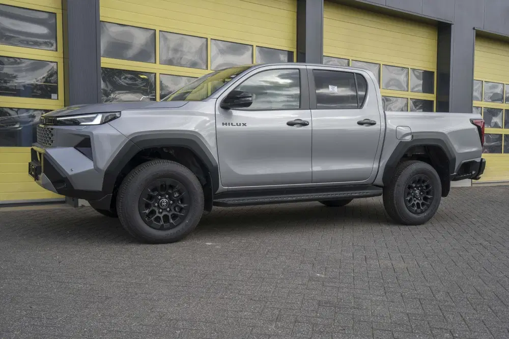 Toyota Hilux 2.8 D-4D MHEV Double Cab Auto 4WD Comfort uit 2026, foto 9