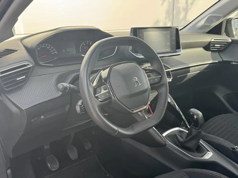 Peugeot 208 1.2 PureTech Active Pack uit 2023, foto 10