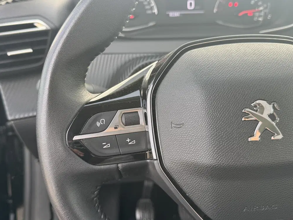 Peugeot 208 1.2 PureTech Active Pack uit 2023, foto 13