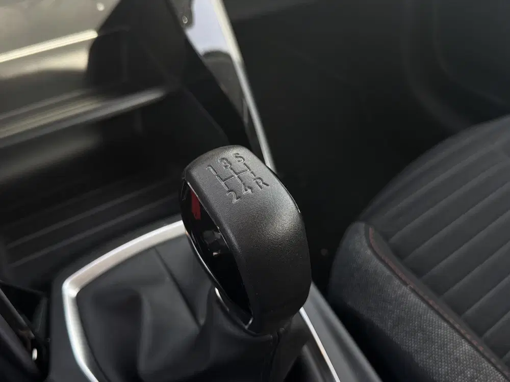 Peugeot 208 1.2 PureTech Active Pack uit 2023, foto 15