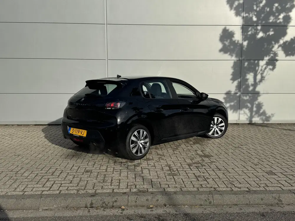 Peugeot 208 1.2 PureTech Active Pack uit 2023, foto 6