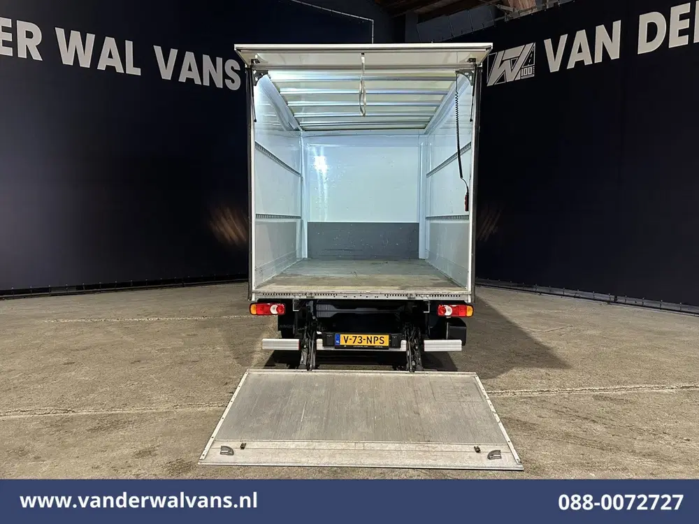 Peugeot Boxer 2.2 BlueHDi 141pk Bakwagen 436cm Lang Laad uit 2022, foto 3
