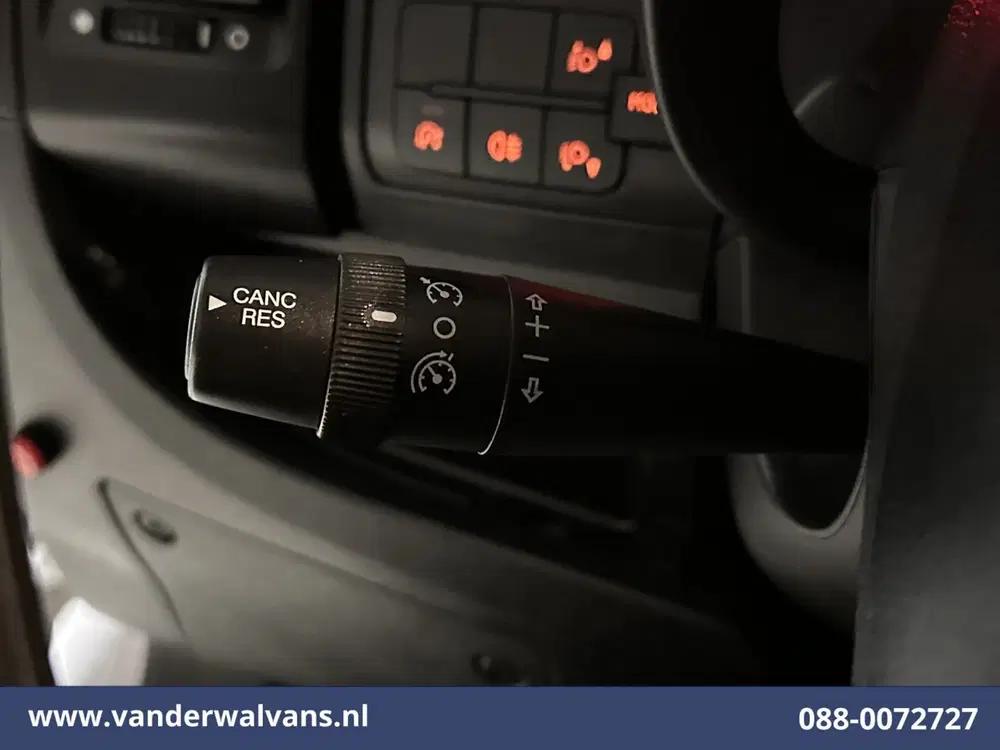 Peugeot Boxer 2.2 BlueHDi 141pk Bakwagen 436cm Lang Laad uit 2022, foto 5