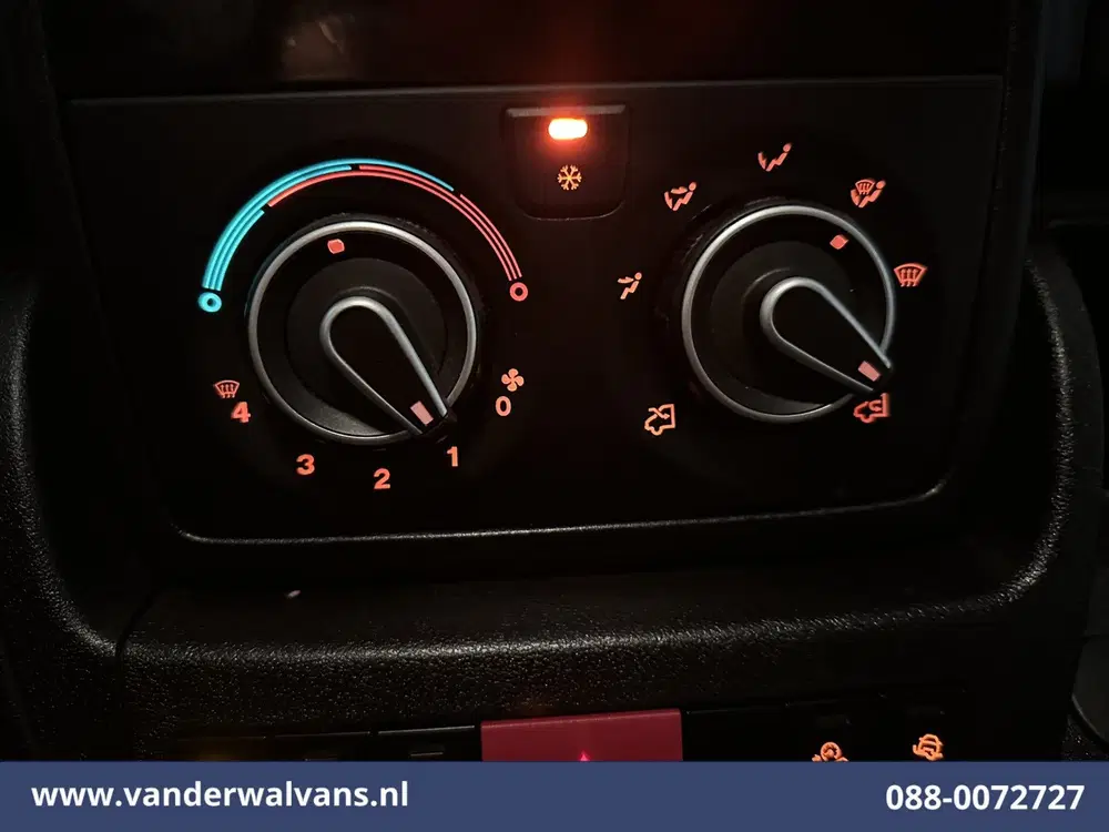 Peugeot Boxer 2.2 BlueHDi 141pk Bakwagen 436cm Lang Laad uit 2022, foto 6