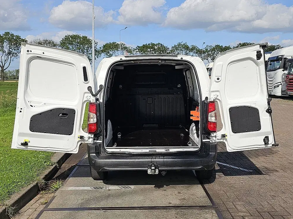 Opel Combo 1.5 L2 2xZjdeur NAP Airco Trekhaak 1e Eige uit 2021, foto 12