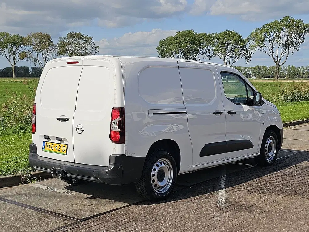 Opel Combo 1.5 L2 2xZjdeur NAP Airco Trekhaak 1e Eige uit 2021, foto 3