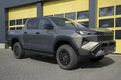Toyota Hilux 2.8 D-4D MHEV Double Cab Auto 4WD Comfort uit 2026