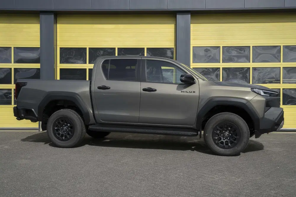 Toyota Hilux 2.8 D-4D MHEV Double Cab Auto 4WD Comfort uit 2026, foto 2