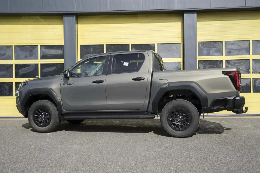 Toyota Hilux 2.8 D-4D MHEV Double Cab Auto 4WD Comfort uit 2026, foto 6