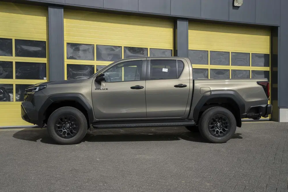 Toyota Hilux 2.8 D-4D MHEV Double Cab Auto 4WD Comfort uit 2026, foto 7