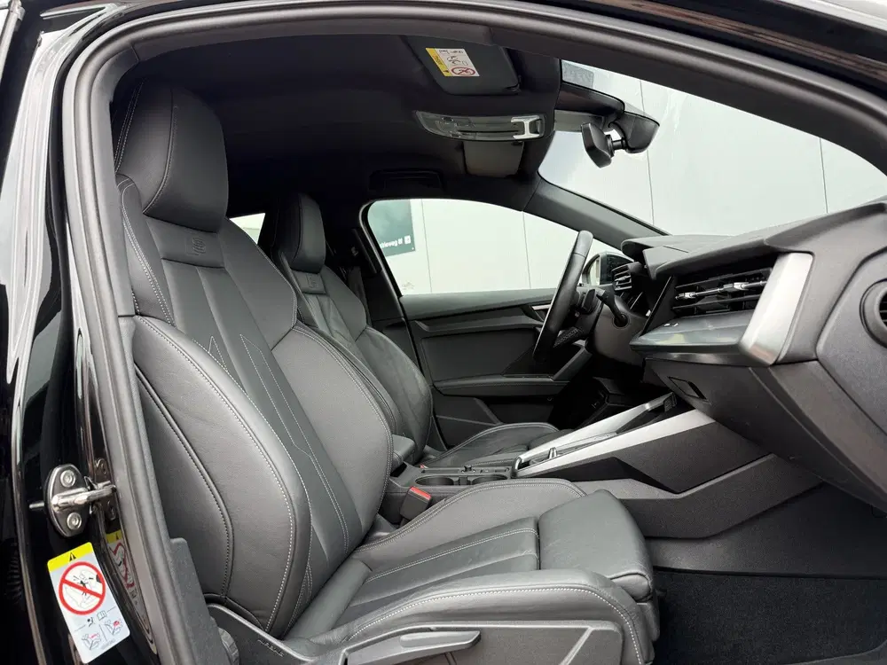 Audi A3 45 TFSI e 245pk S edition Competition uit 2021, foto 11