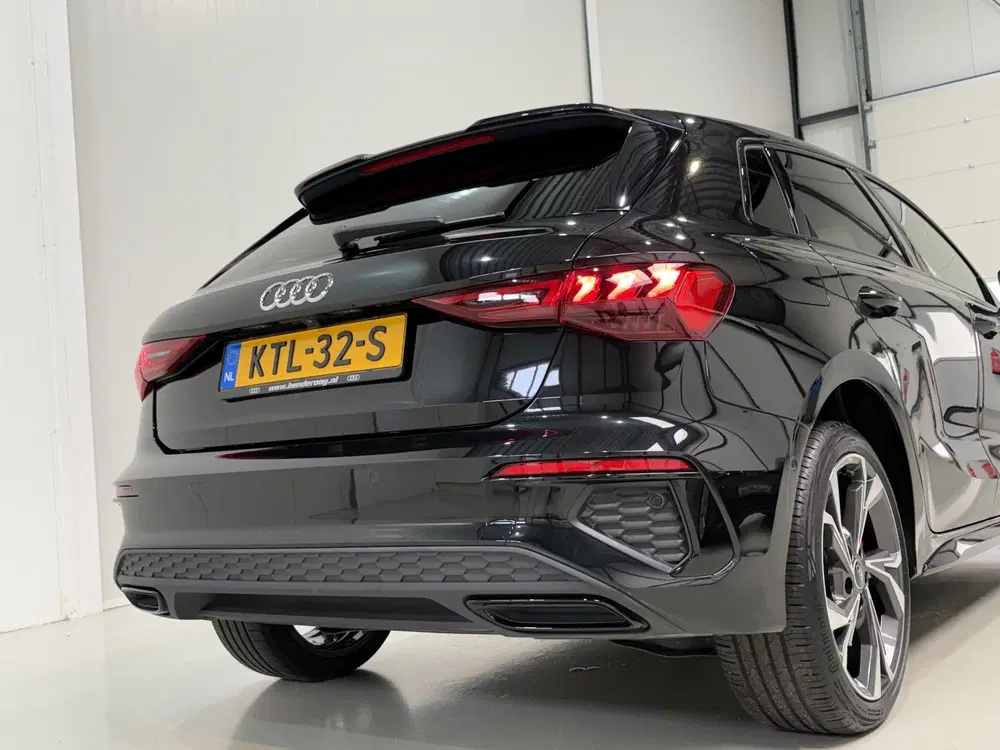 Audi A3 45 TFSI e 245pk S edition Competition uit 2021, foto 13
