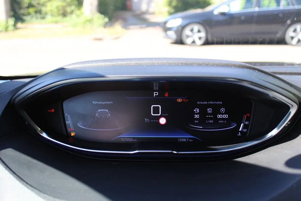 Peugeot 5008 1.2 PureTech Blue Lease Premium Avantage uit 2020, foto 14