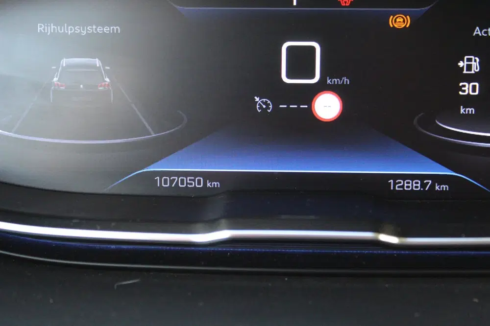 Peugeot 5008 1.2 PureTech Blue Lease Premium Avantage uit 2020, foto 15
