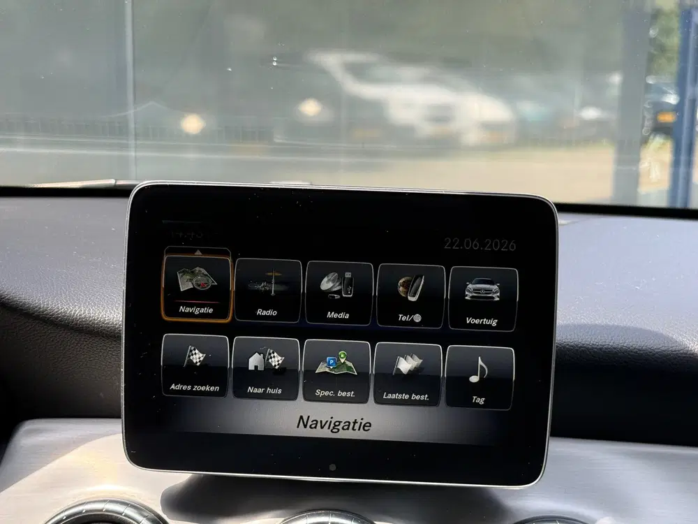 Mercedes-Benz CLA 180 AMG Line Navi uit 2019, foto 15
