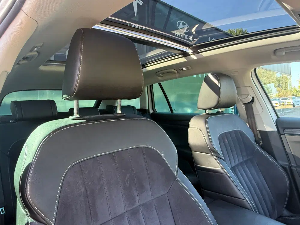 Skoda Superb 1.4 TSI iV Sportline Pano uit 2021, foto 14