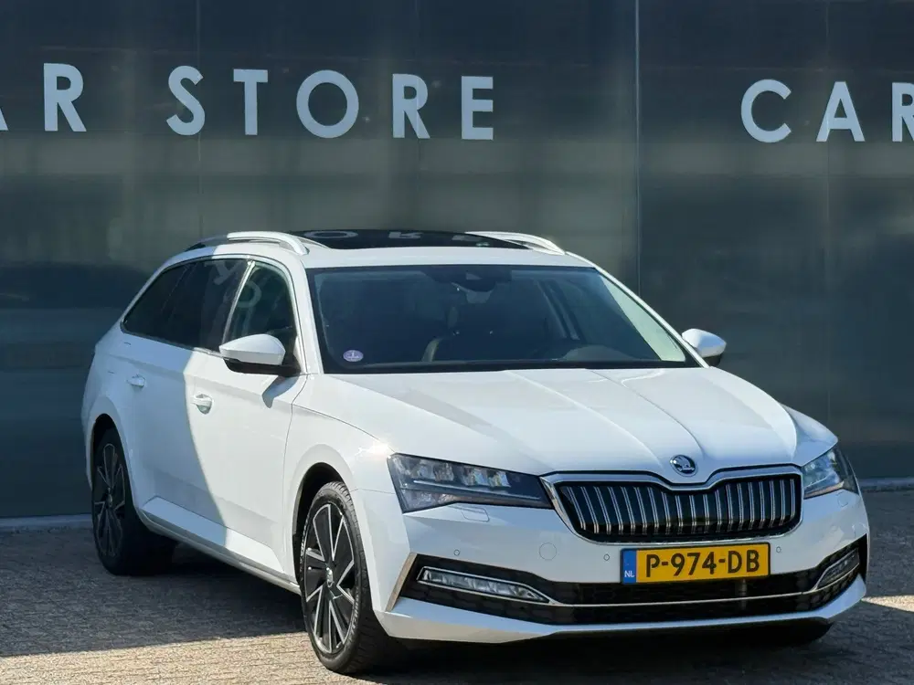 Skoda Superb 1.4 TSI iV Sportline Pano uit 2021, foto 4