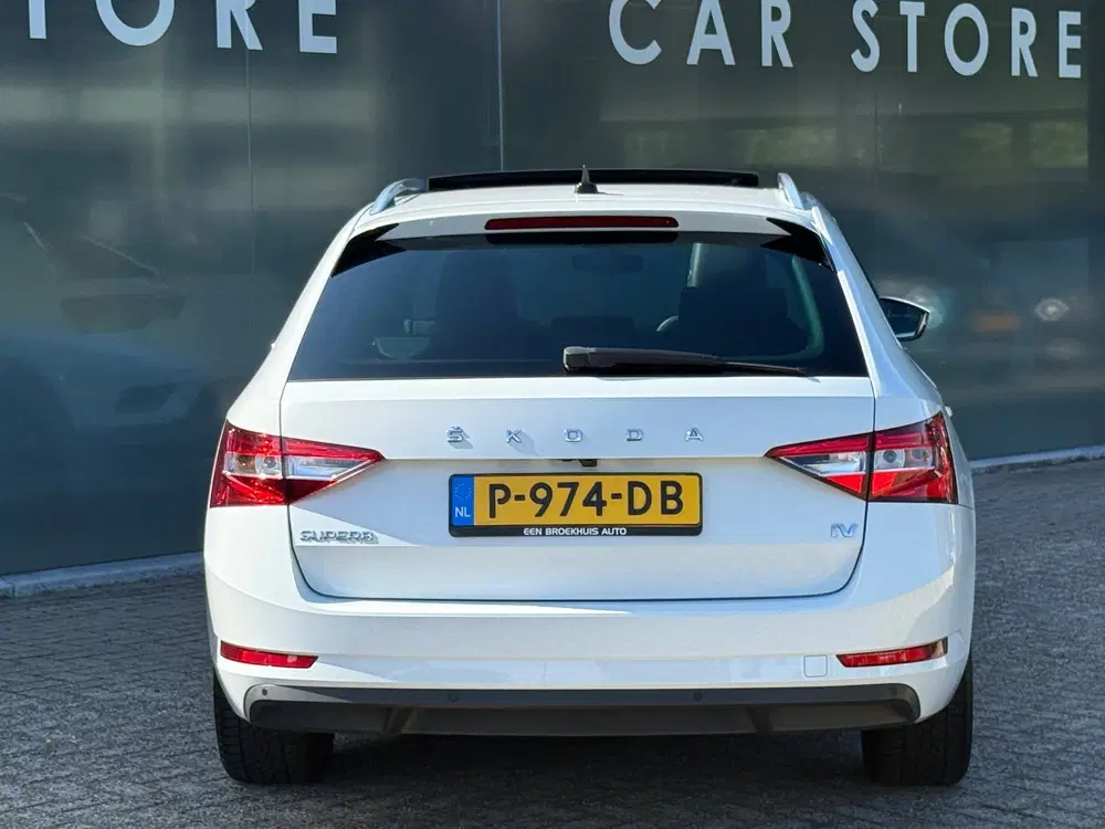 Skoda Superb 1.4 TSI iV Sportline Pano uit 2021, foto 6