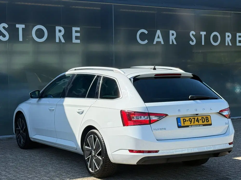 Skoda Superb 1.4 TSI iV Sportline Pano uit 2021, foto 7