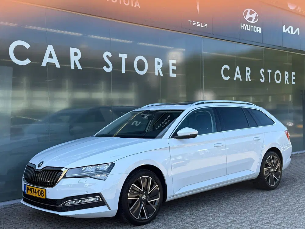 Skoda Superb 1.4 TSI iV Sportline Pano uit 2021, foto 8