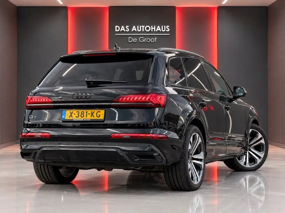 Audi Q7 55 TFSI e Quattro S line 380pk uit 2020, foto 3