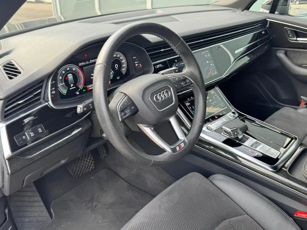 Audi Q7 55 TFSI e Quattro S line 380pk uit 2020, foto 7