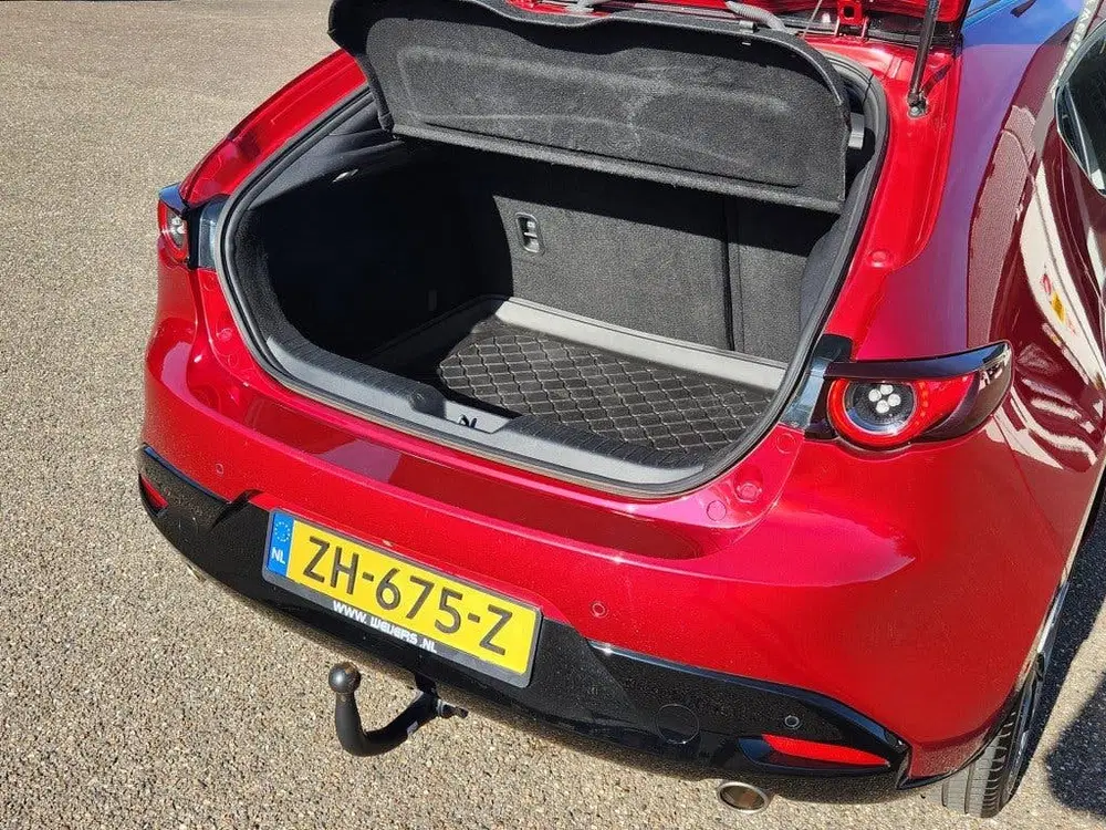 Mazda 3 2.0 Skyactiv G Luxury uit 2019, foto 9