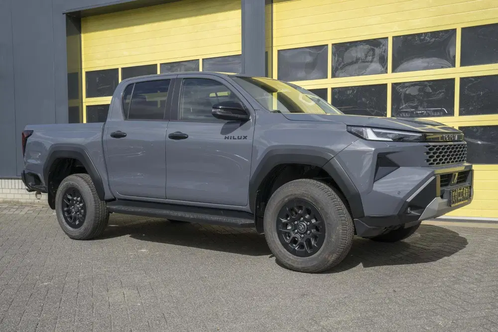 Toyota Hilux 2.8 D-4D MHEV Double Cab Auto 4WD Comfort uit 2026, foto 2
