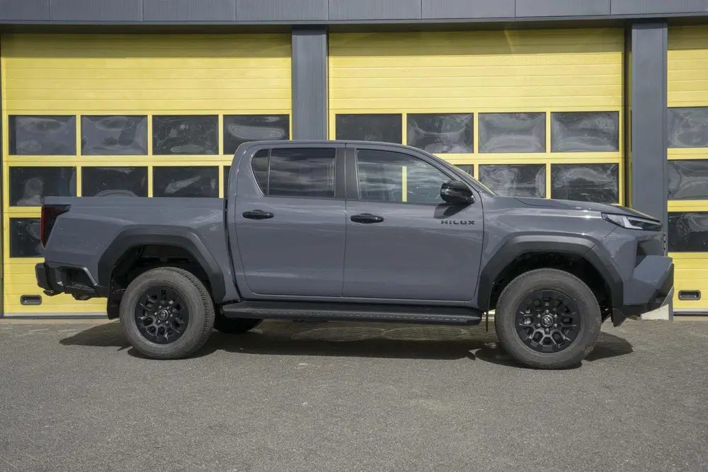 Toyota Hilux 2.8 D-4D MHEV Double Cab Auto 4WD Comfort uit 2026, foto 3