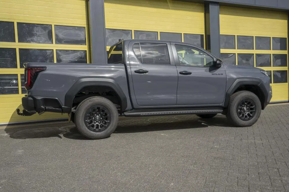 Toyota Hilux 2.8 D-4D MHEV Double Cab Auto 4WD Comfort uit 2026, foto 4
