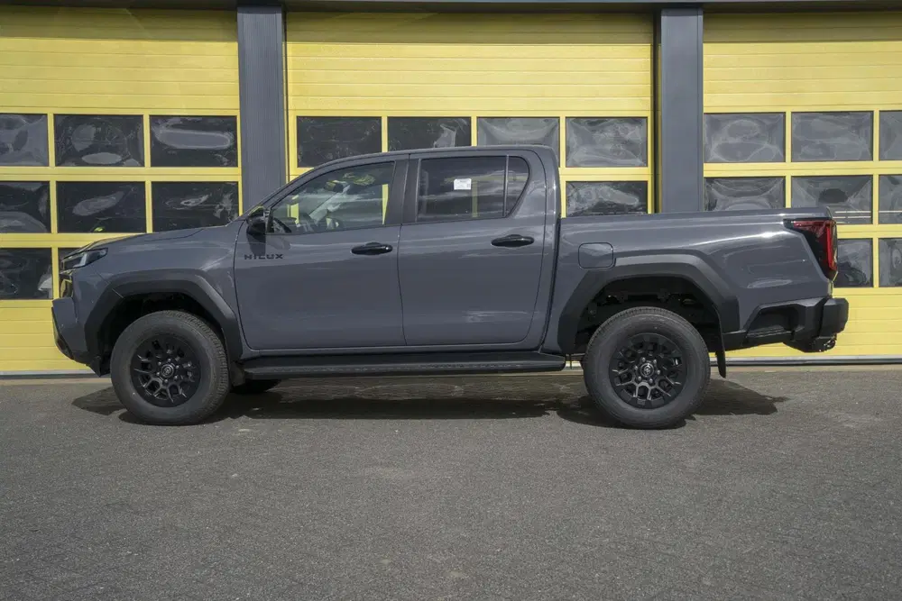 Toyota Hilux 2.8 D-4D MHEV Double Cab Auto 4WD Comfort uit 2026, foto 7