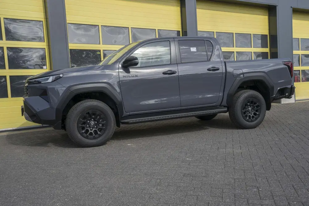 Toyota Hilux 2.8 D-4D MHEV Double Cab Auto 4WD Comfort uit 2026, foto 8