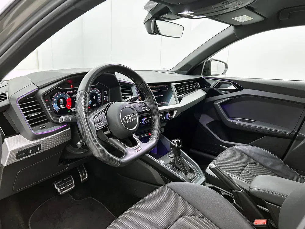 Audi A1 30 TFSI Edition One Automaat uit 2019, foto 14
