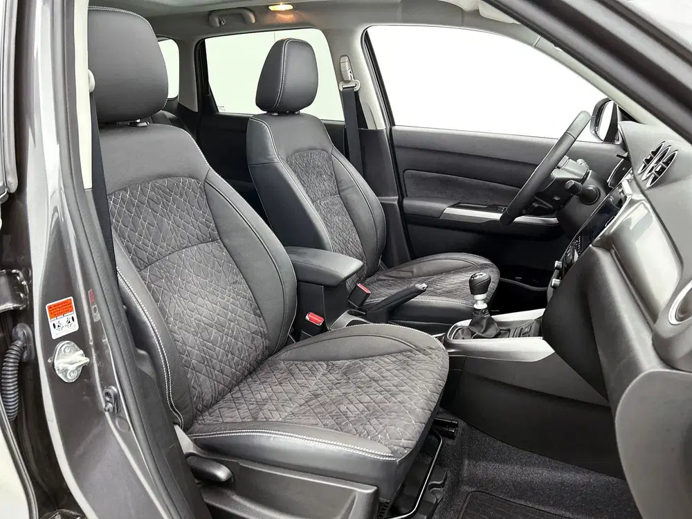 Suzuki Vitara 1.4 Boosterjet Style Smart Hybrid uit 2025, foto 12