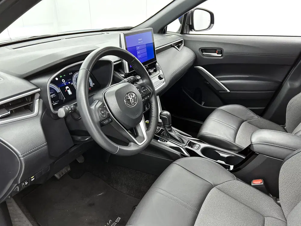 Toyota Corolla Cross 2.0 Hybrid First Edition uit 2022, foto 7