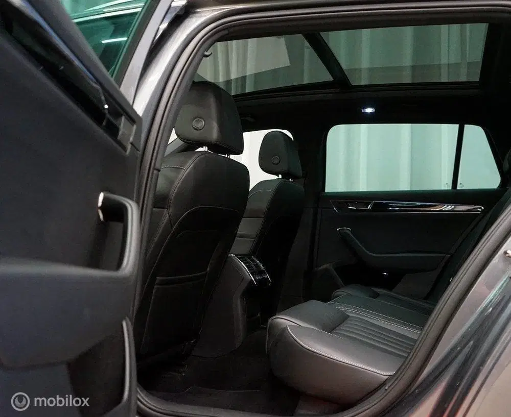 Skoda Superb 1.4 TSI iV L&K uit 2023, foto 10