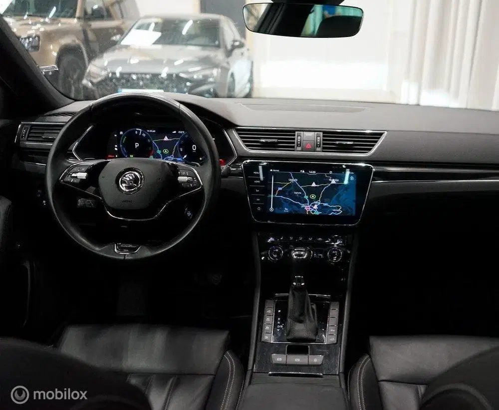 Skoda Superb 1.4 TSI iV L&K uit 2023, foto 12