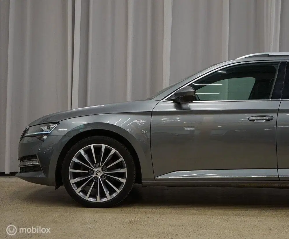 Skoda Superb 1.4 TSI iV L&K uit 2023, foto 4