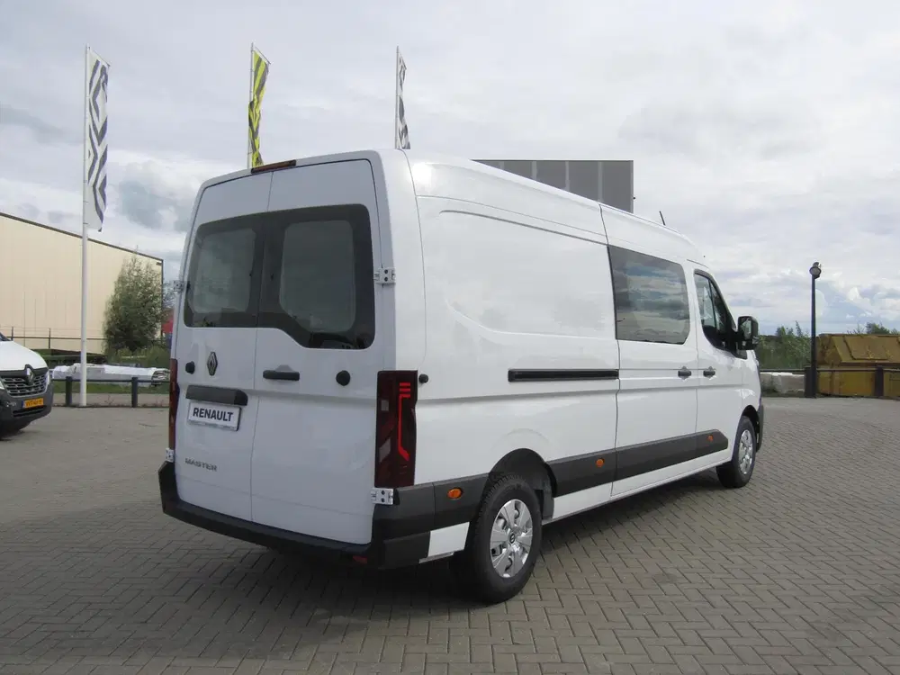 Renault Master GB Blue dCi 150pk L3H2 T35 Advance All Sea uit 2024, foto 2