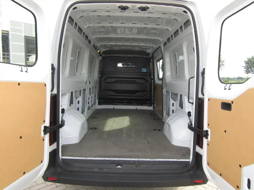 Renault Master GB Blue dCi 150pk L3H2 T35 Advance All Sea uit 2024, foto 3