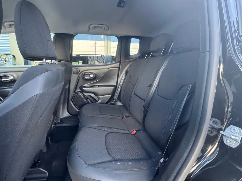 Jeep Renegade 4xe 240 Plug-in Hybrid Electric S AUTOMAAT uit 2022, foto 8