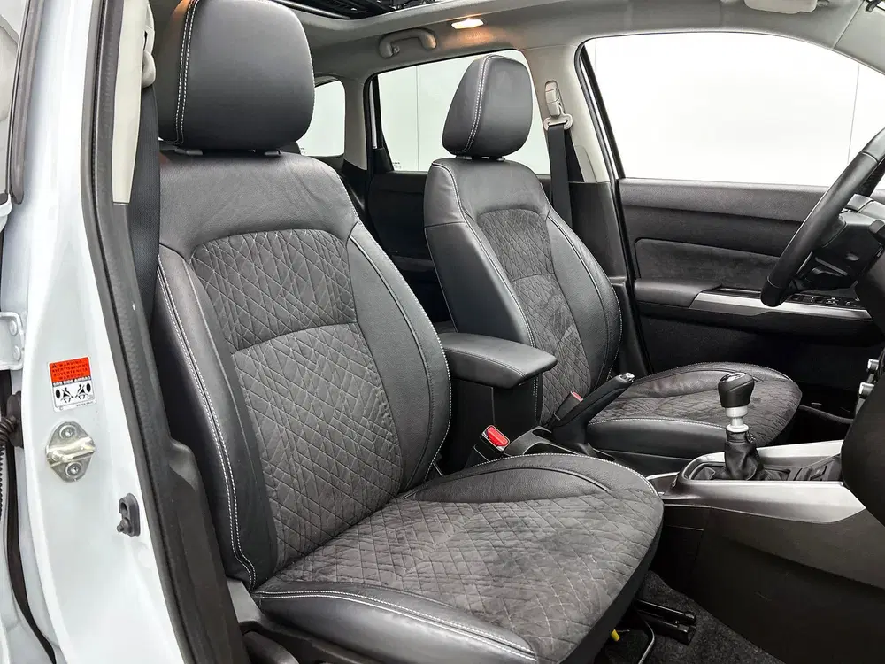 Suzuki Vitara 1.4 Boosterjet Style Smart Hybrid uit 2024, foto 12
